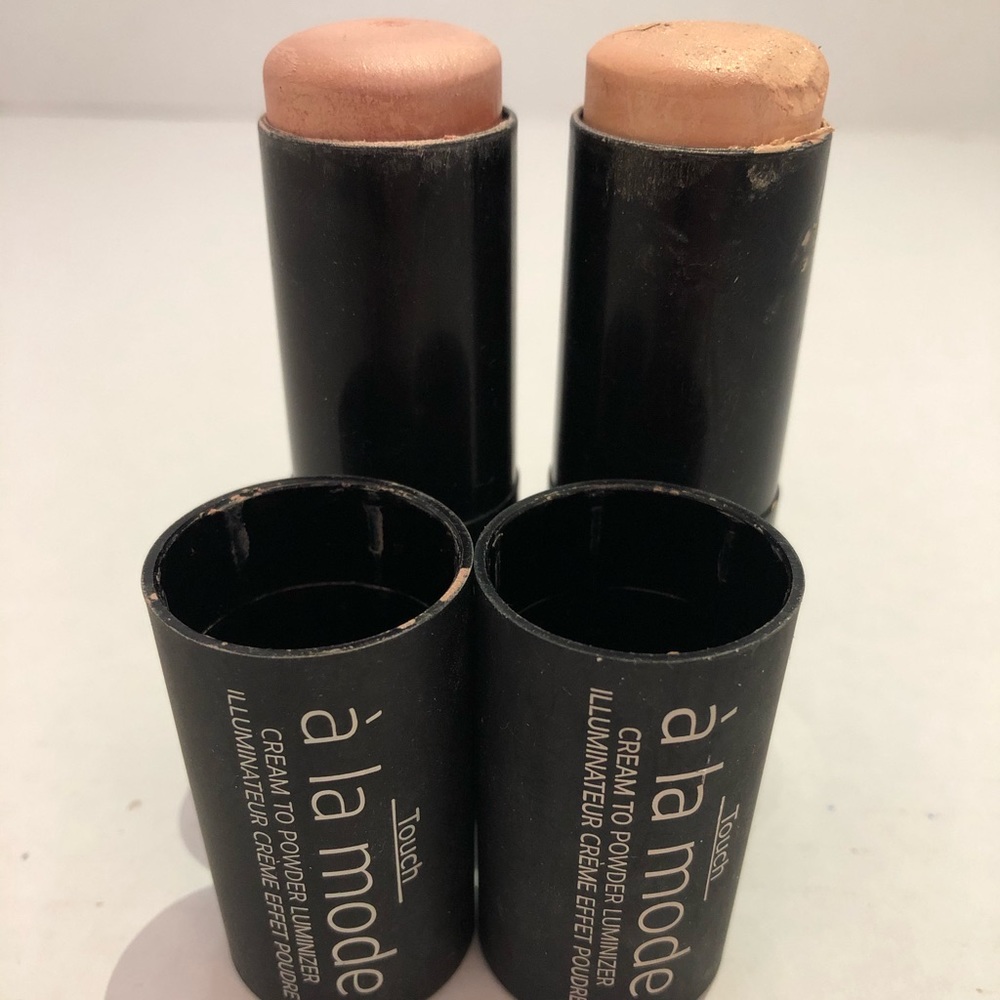 Touch A LA MODE Cream to Powder Luminizer